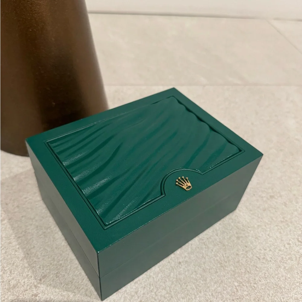 Ladies ROLEX Cream and Green Watch Box Set - Picture 6 of 9